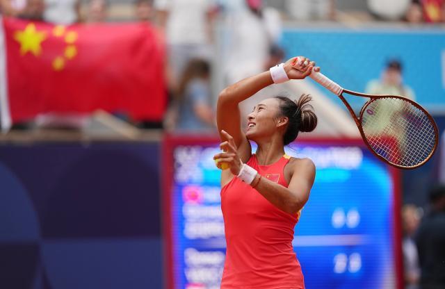 1722750405289001792.jpg 巴黎奥运会丨网球——女单:郑钦文夺冠XxjpseC007248_20240804_MVPFN0A001.jpg