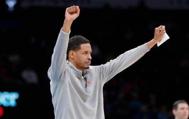 开云入口-塞拉斯盛赞球员自发合练 火箭面对新赛季凝心聚力